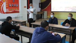 ͼΪ�׿���ú��չ�徲����������˵���˶�_����