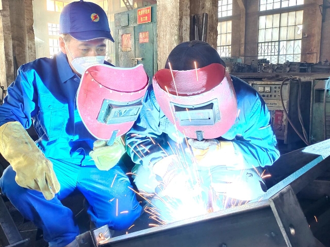 ΢��ͼƬ_2025-12-21_213305_090